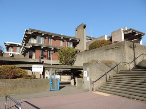 県立中央図書館