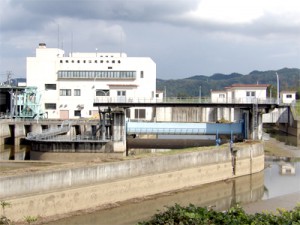 8年かけて全面改修する江尻排水機場