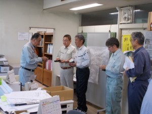 栃木建協の訪問を受ける畔蒜会長（左）