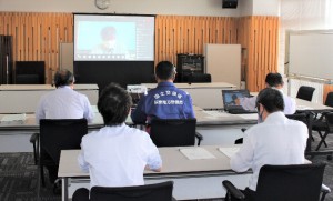 ウェブ方式で開かれた協議会