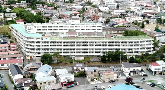 病棟などを解体撤去する旧市立病院。跡地には新庁舎を建設する