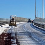 妙典橋では工営建設が除雪作業を実施した