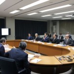 県庁で開かれた四者協議会