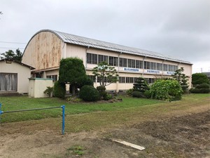 改築する前谷地小学校の既存体育館